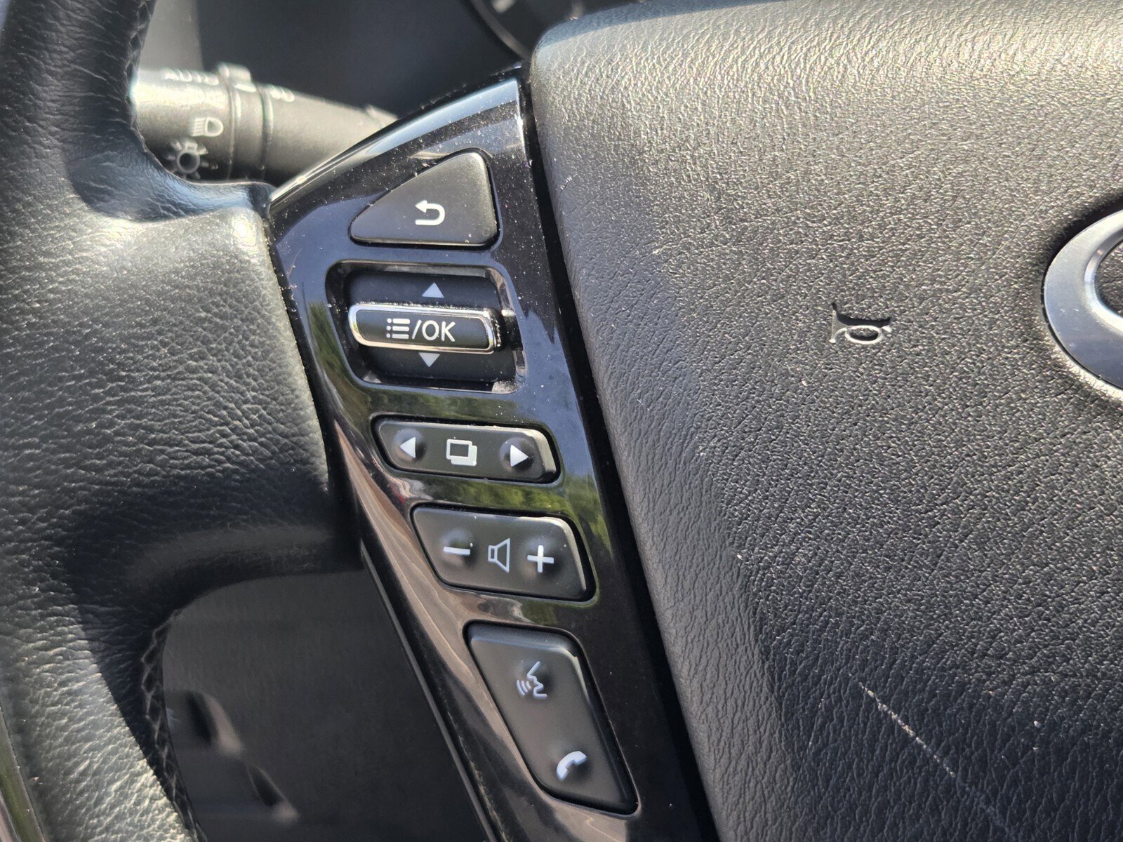 Used 2021 INFINITI QX80 Luxe image 29