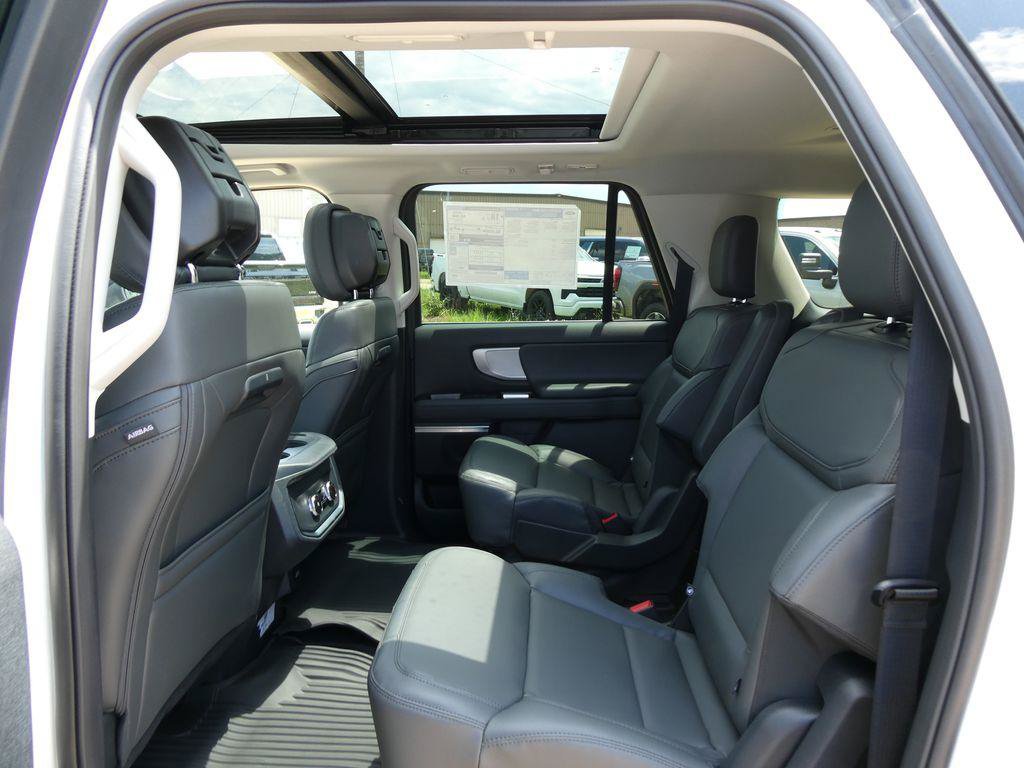 New 2027 Ford Expedition Max Active AWD/4WD image 13
