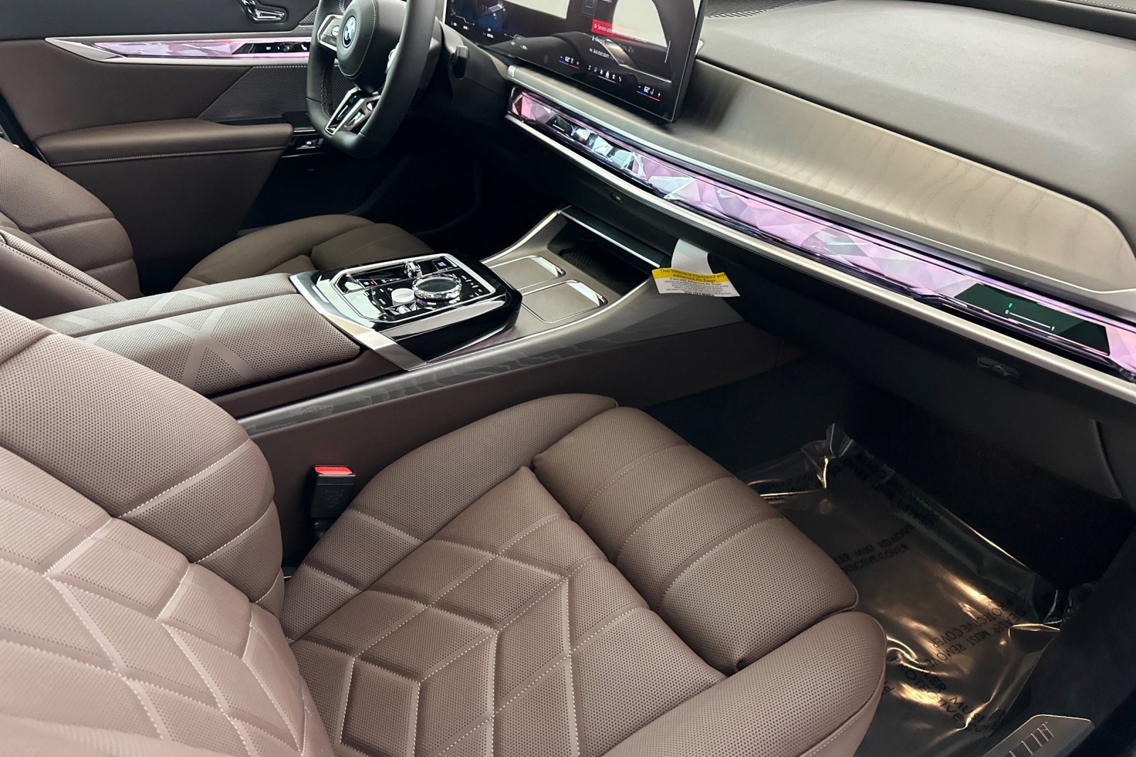 New 2026 BMW i7 M70 w/ Premium Package image 27