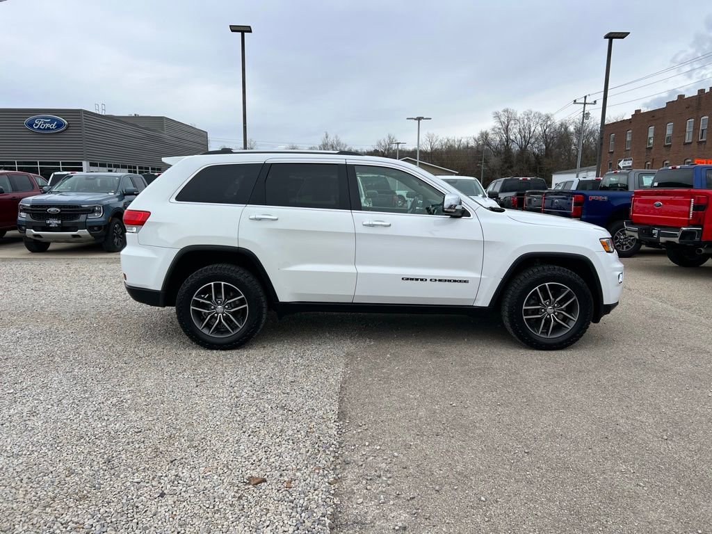 Used 2017 Jeep Grand Cherokee Limited image 9