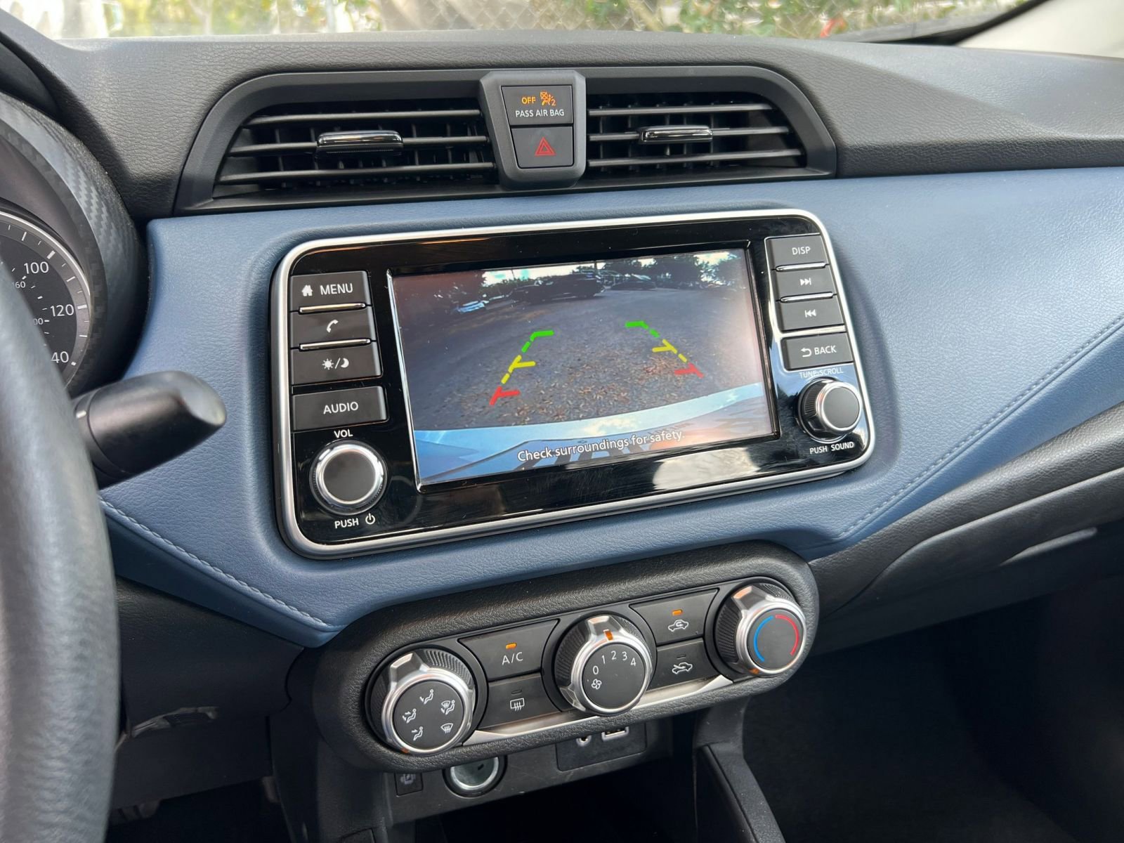 Used 2025 Nissan Versa SV FWD image 17