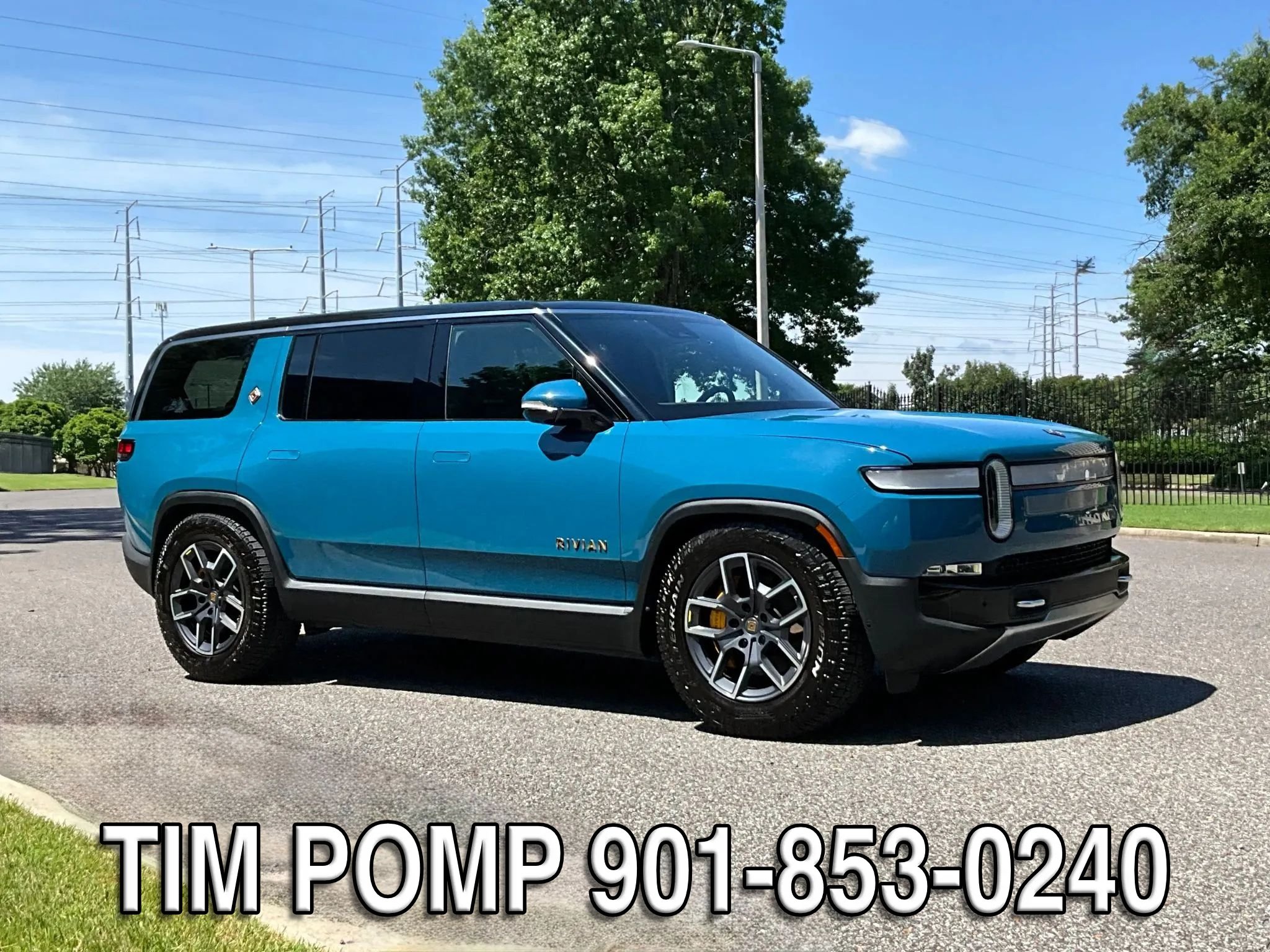 Used 2023 Rivian R1S Adventure AWD/4WD image 5