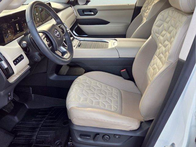 Used 2025 Nissan Armada Platinum Reserve RWD image 11