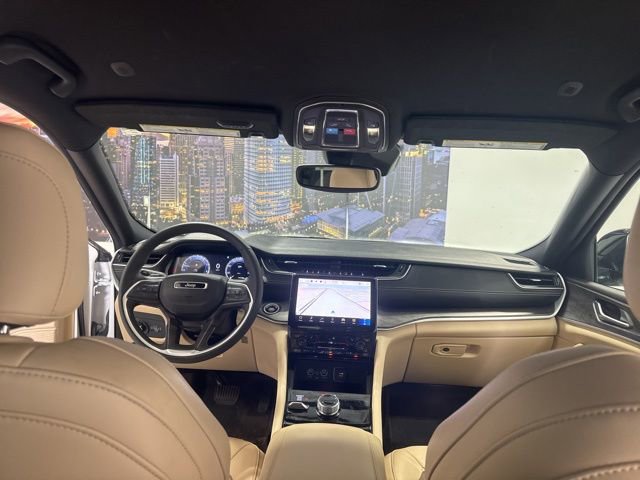 Used 2024 Jeep Grand Cherokee Limited image 20