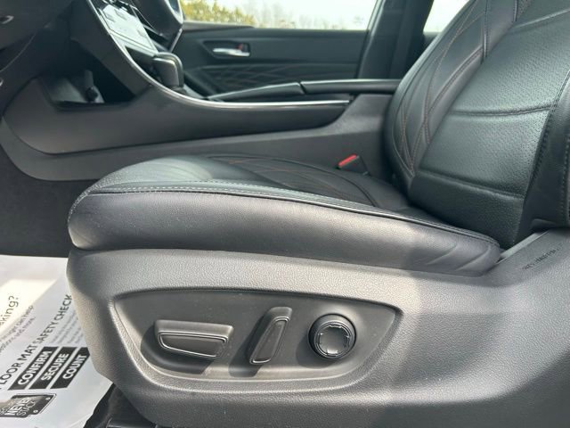 Used 2022 Toyota Avalon Limited w/ Advanced Safety Package FWD image 15