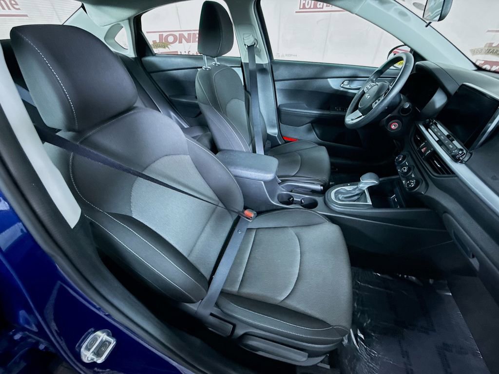 Used 2023 Kia Forte LXS FWD image 29