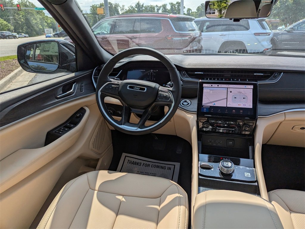 New 2025 Jeep Grand Cherokee L Limited w/ Luxury Tech Group II image 8