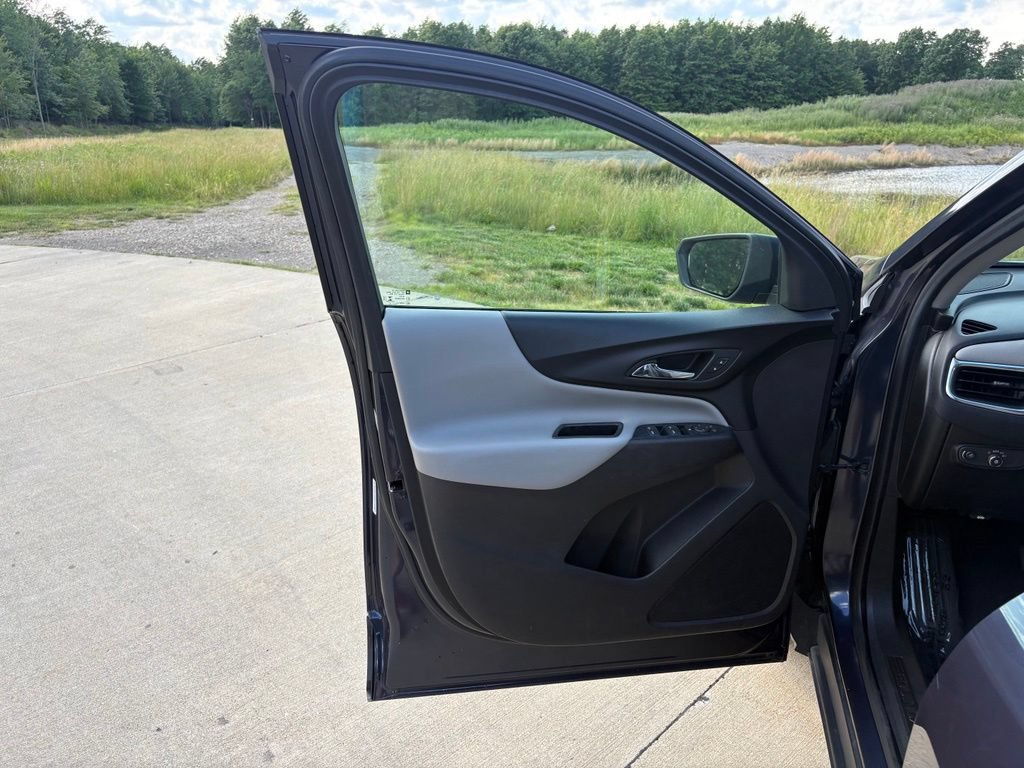 Used 2018 Chevrolet Equinox LS FWD image 13