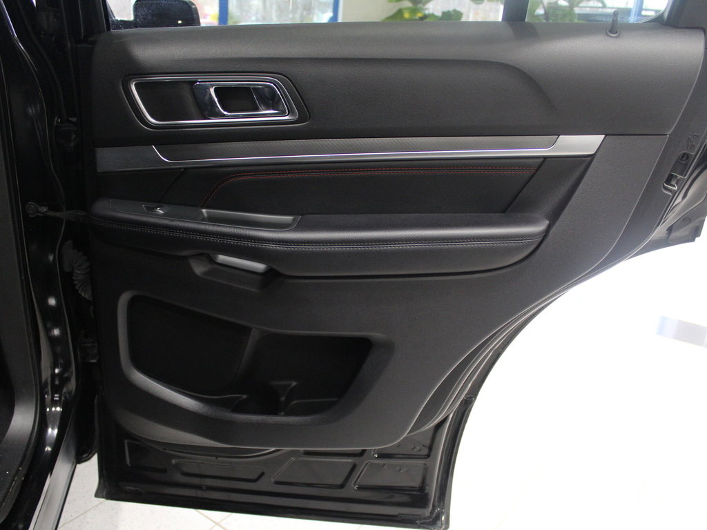 Used 2018 Ford Explorer Sport w/ Equipment Group 401A image 23
