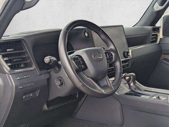 Used 2024 Lexus GX 550 w/ Accessory Package (Z1) AWD/4WD image 9