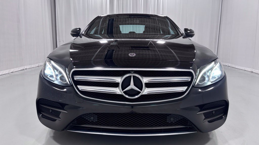 Used 2019 Mercedes-Benz E 300 4MATIC image 3