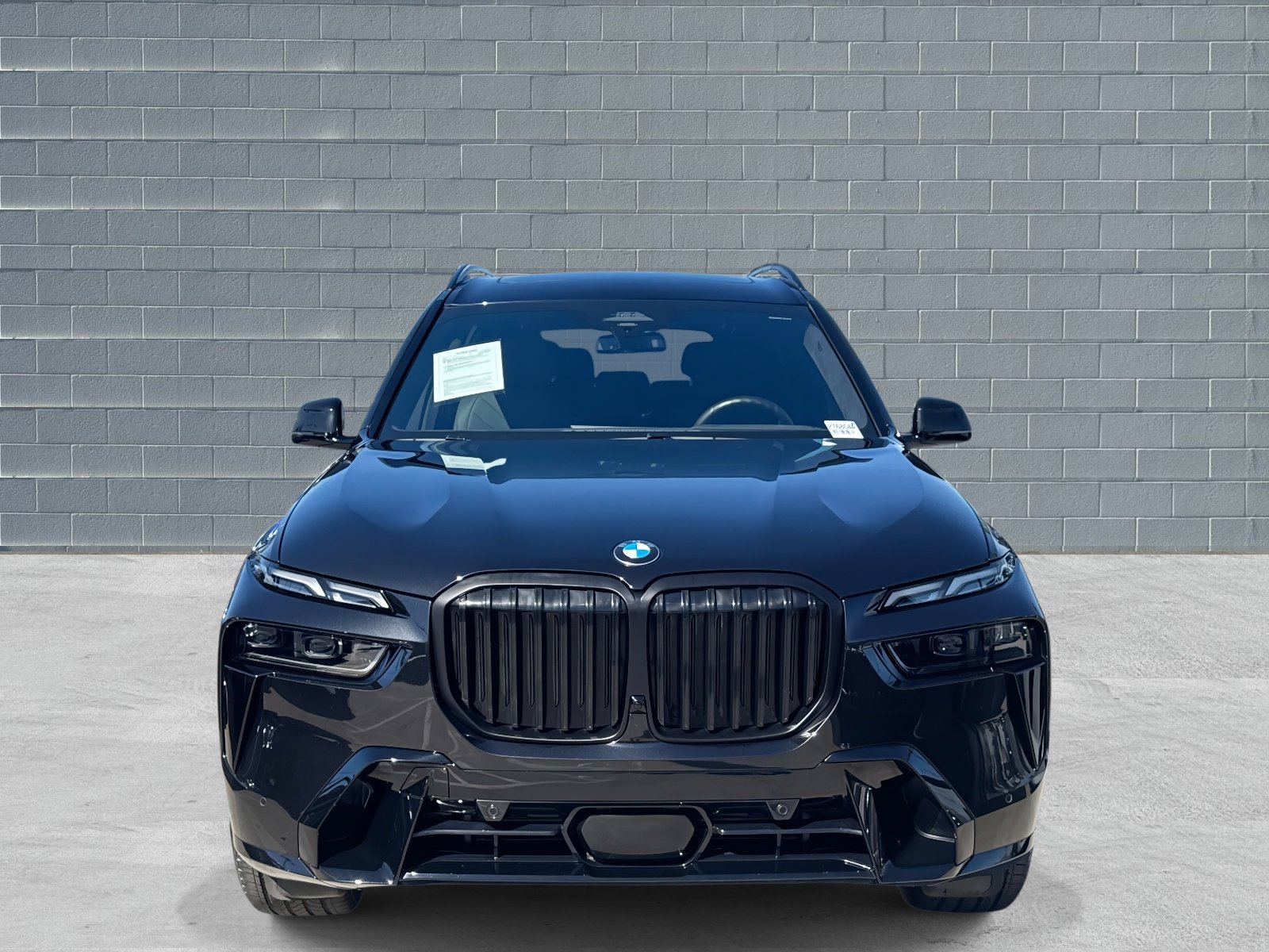Certified 2025 BMW X7 xDrive40i w/ M Sport Package image 2