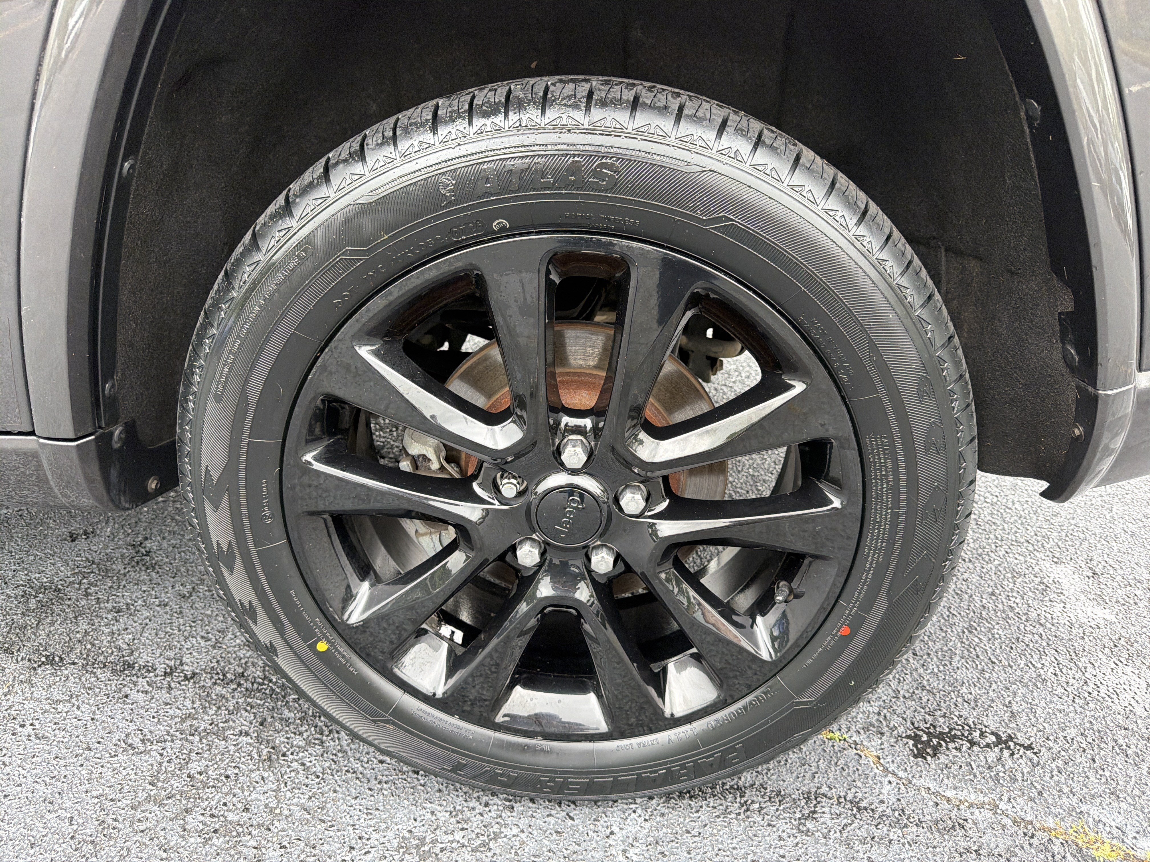 Used 2018 Jeep Grand Cherokee Altitude AWD/4WD image 18