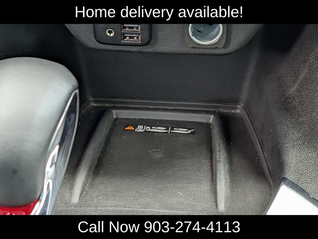Used 2023 Chevrolet Traverse RS FWD image 19
