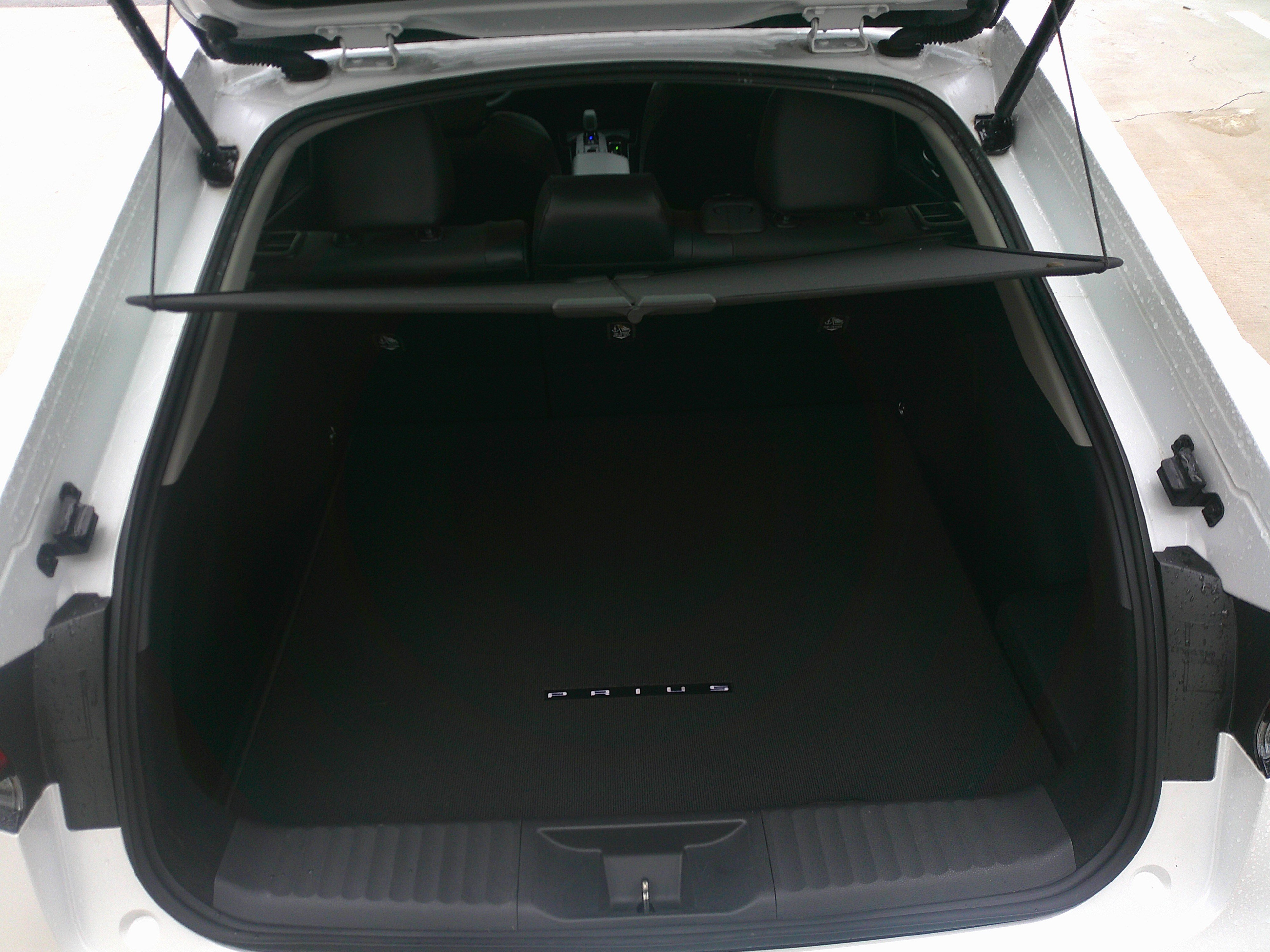 Used 2024 Toyota Prius XLE image 32