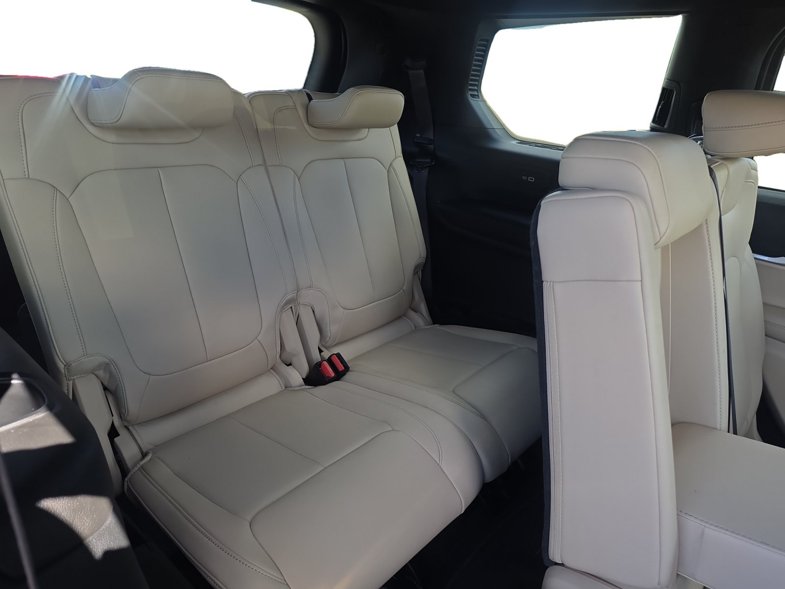 Used 2023 Jeep Grand Cherokee L Limited AWD/4WD image 14