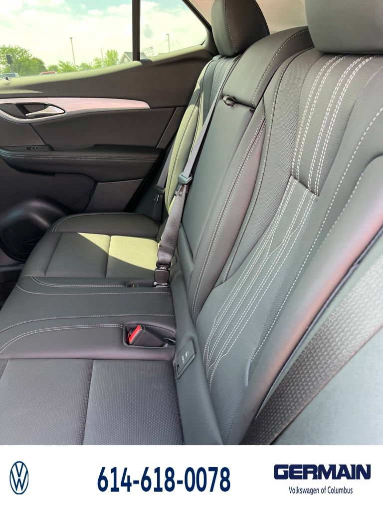 Used 2025 Buick Envision Avenir AWD/4WD image 22