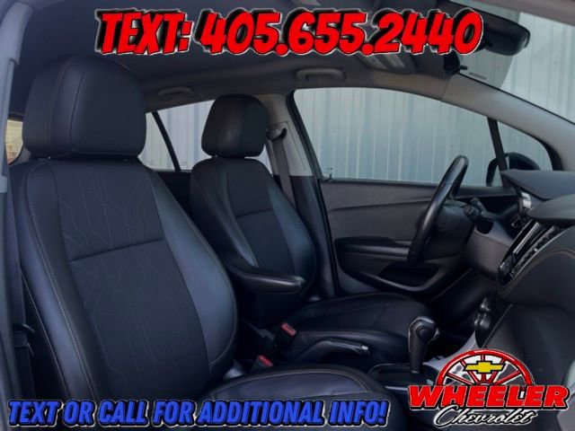 Used 2022 Chevrolet Trax LT w/ Midnight Edition image 12