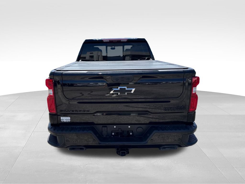 Used 2025 Chevrolet Silverado 1500 High Country w/ Midnight Edition AWD/4WD image 7