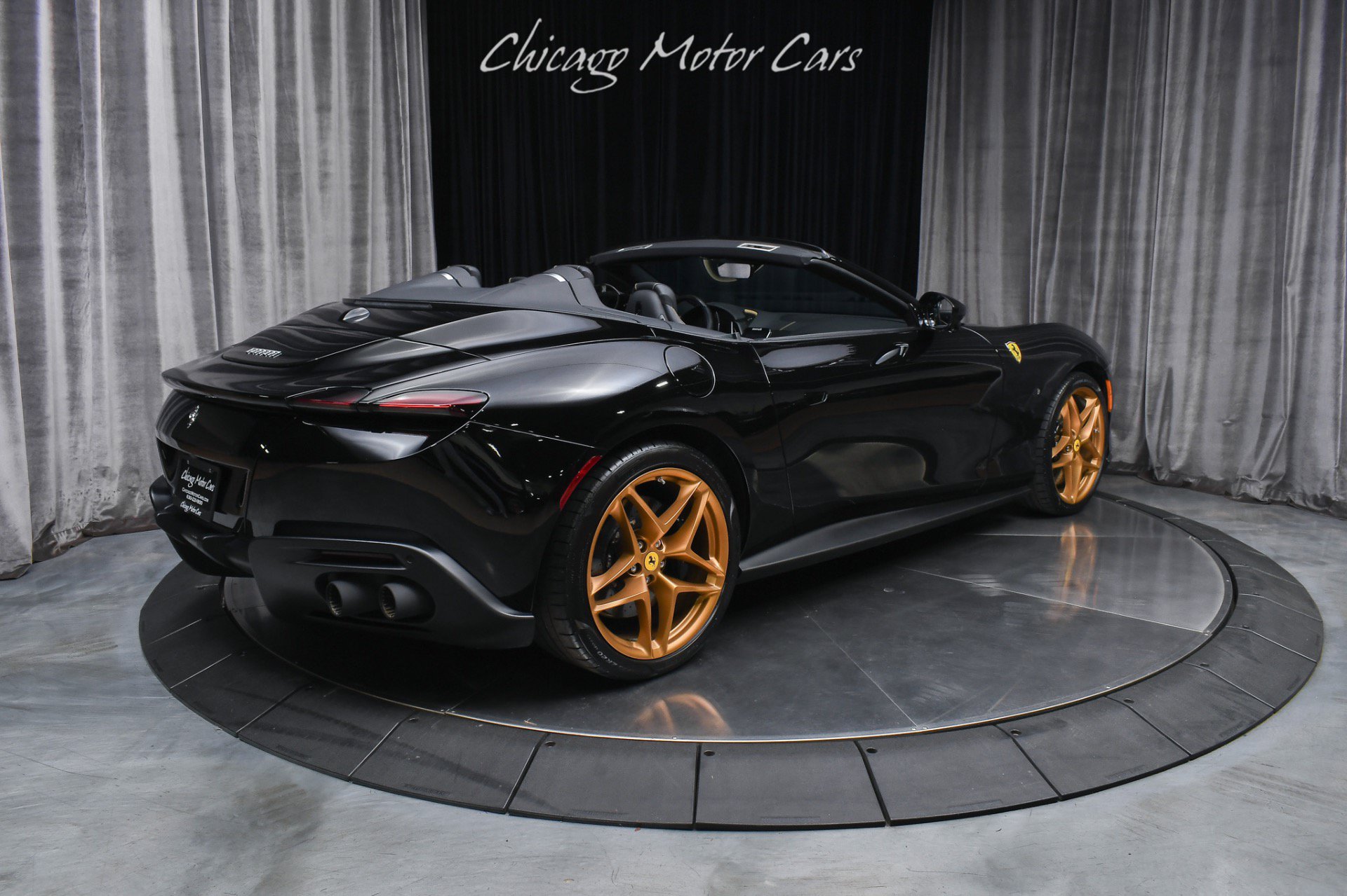 Used 2024 Ferrari Roma Spider RWD image 5