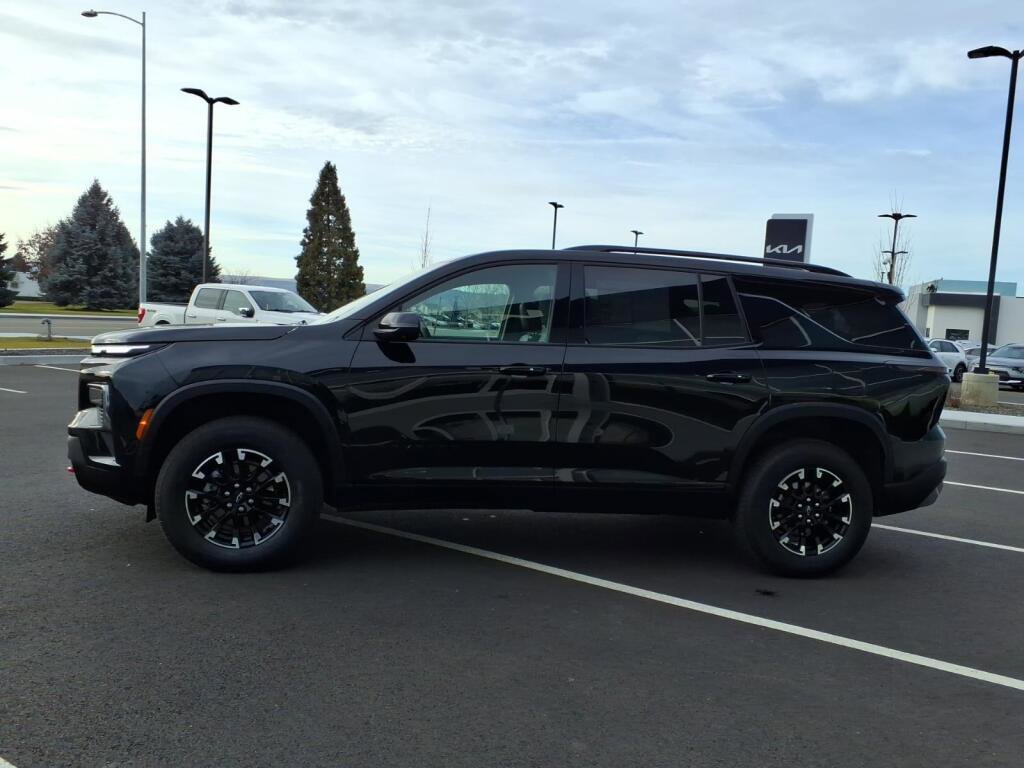 Used 2024 Chevrolet Traverse Z71 image 5