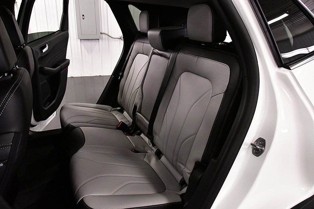 New 2025 Ford Escape SE w/ PHEV Premium Package image 30