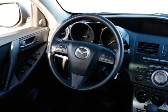 Used 2011 MAZDA MAZDA3 i Touring image 33