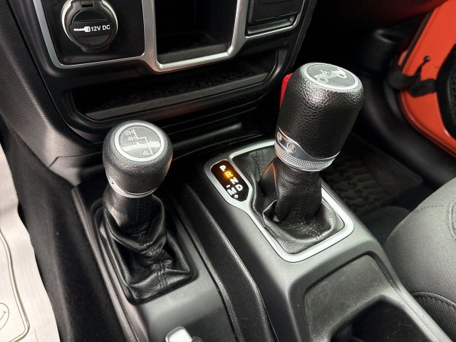 Used 2018 Jeep Wrangler Unlimited Sport image 19