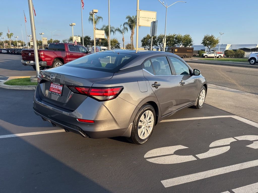 Used 2024 Nissan Sentra S image 4