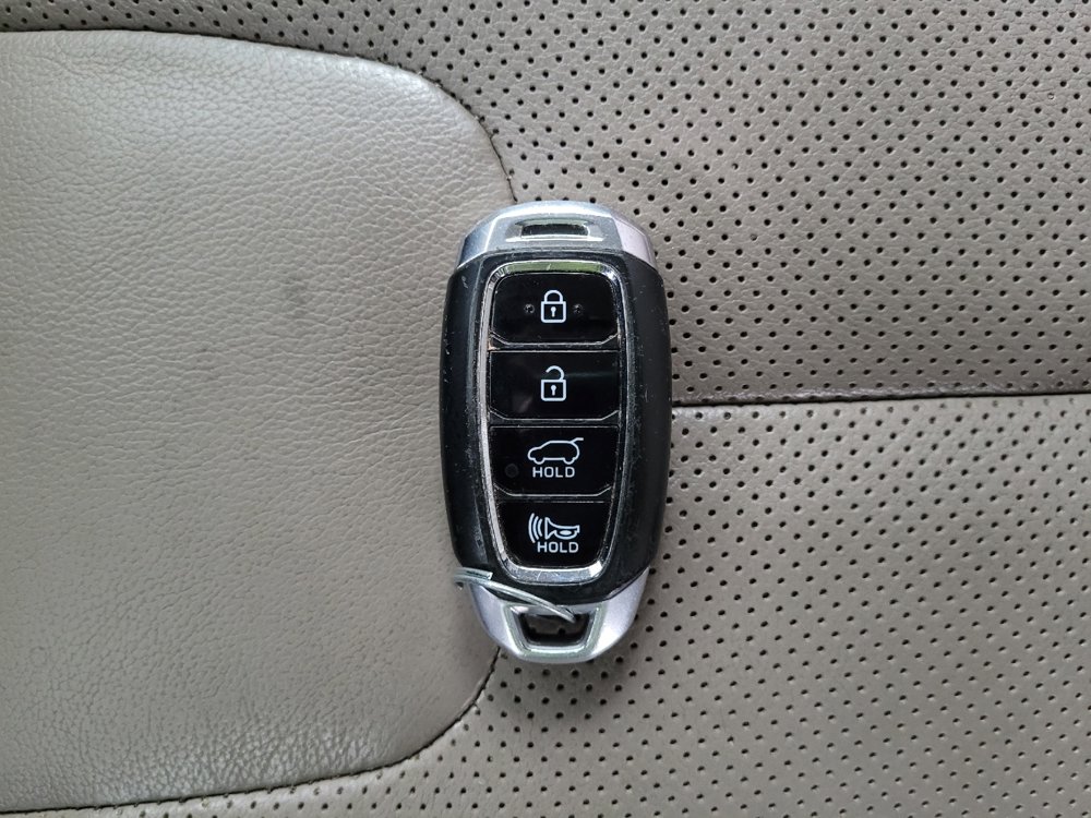 Used 2019 Hyundai Santa Fe Limited image 32