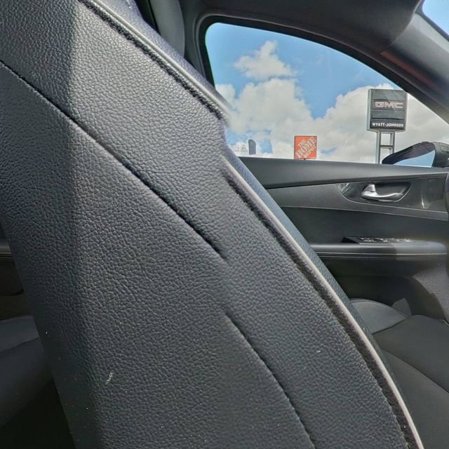 Used 2021 Kia Forte GT-Line w/ GT-Line Premium Package FWD image 27