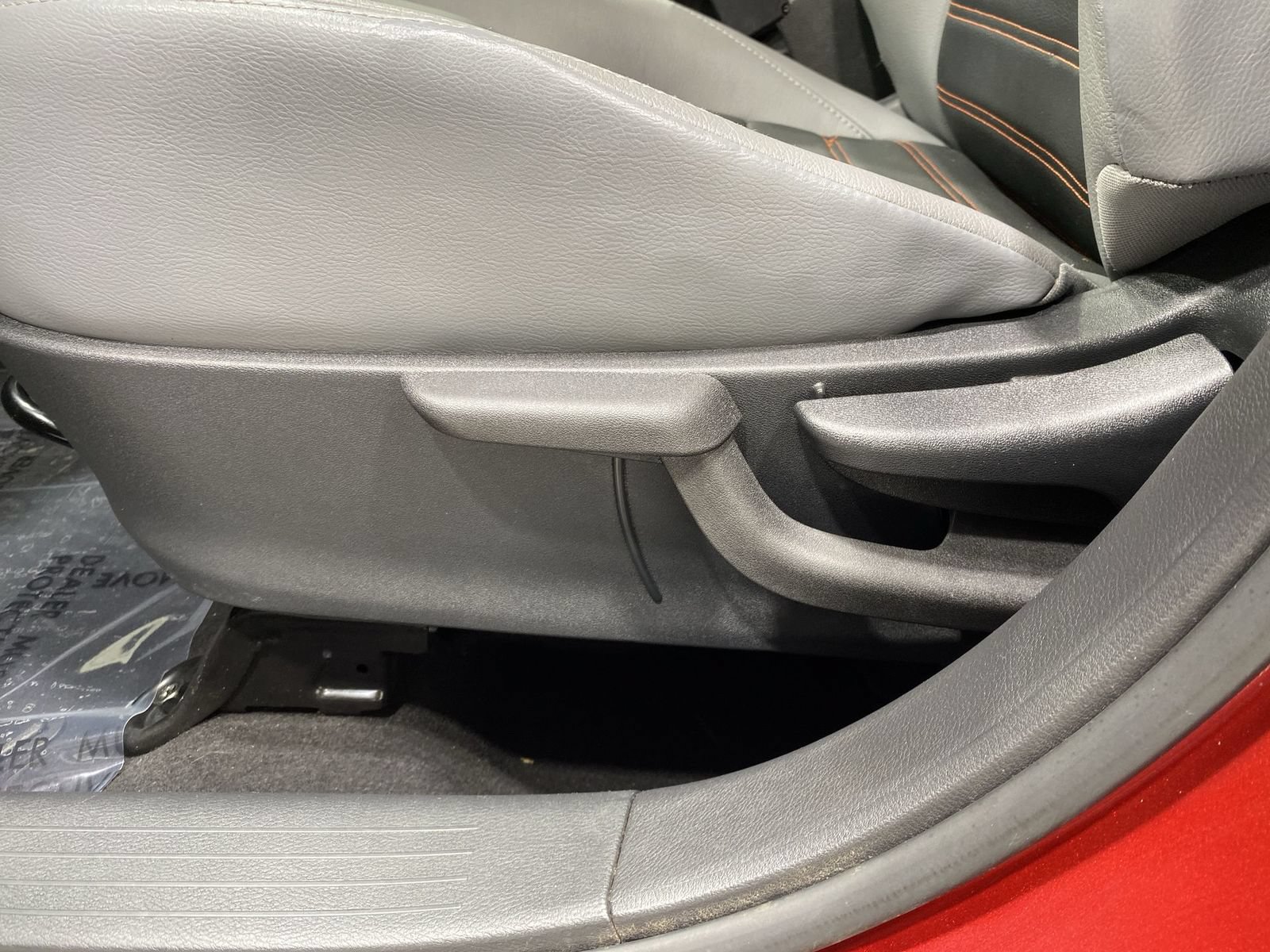Used 2023 Nissan Kicks SR w/ SR Premium Package FWD image 12