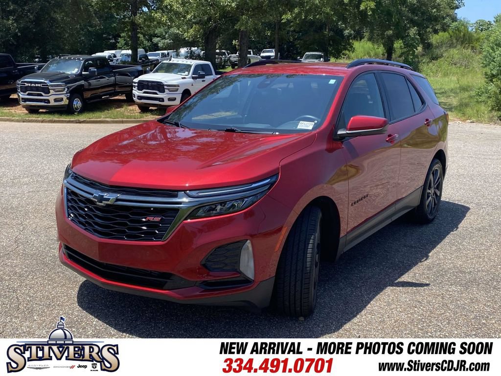 Used 2023 Chevrolet Equinox RS w/ LPO, Floor Liner Package FWD image 3