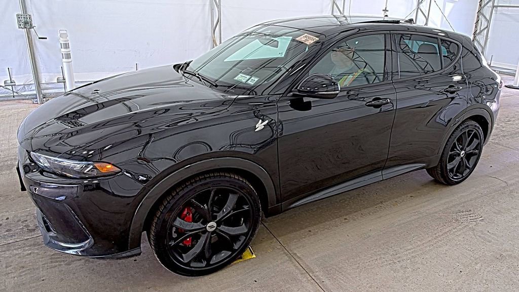 Used 2024 Dodge Hornet R/T Plus w/ Track Pack AWD/4WD image 1