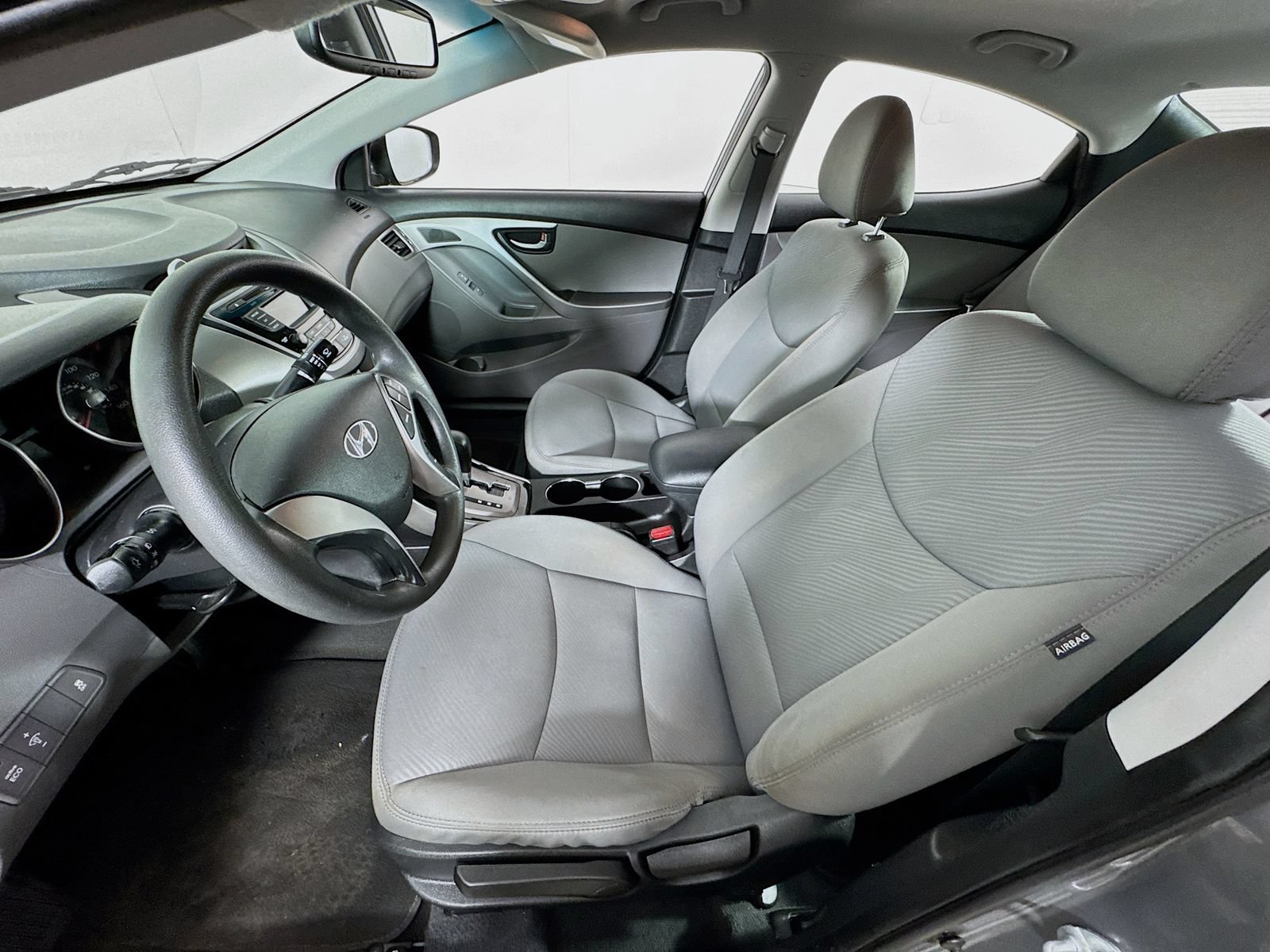 Used 2013 Hyundai Elantra GLS FWD image 18