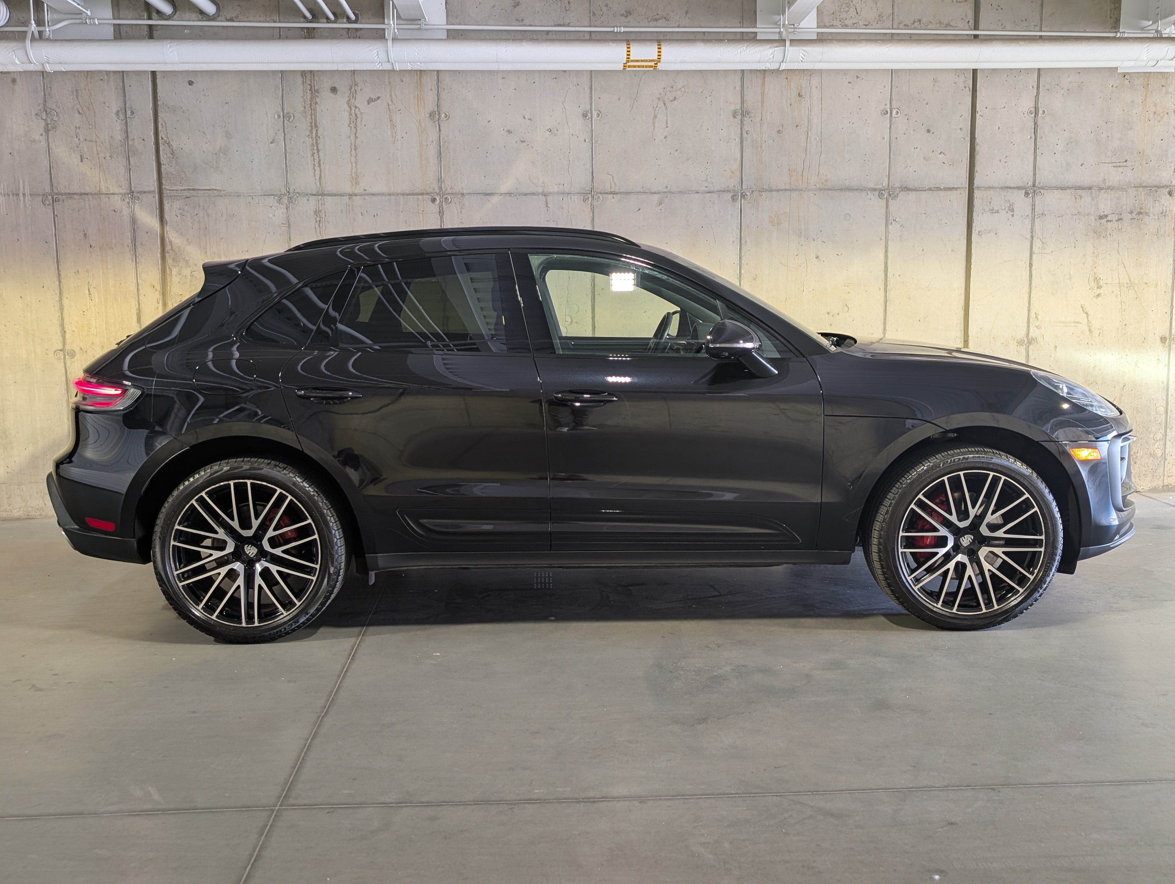 Certified 2022 Porsche Macan S AWD/4WD image 10