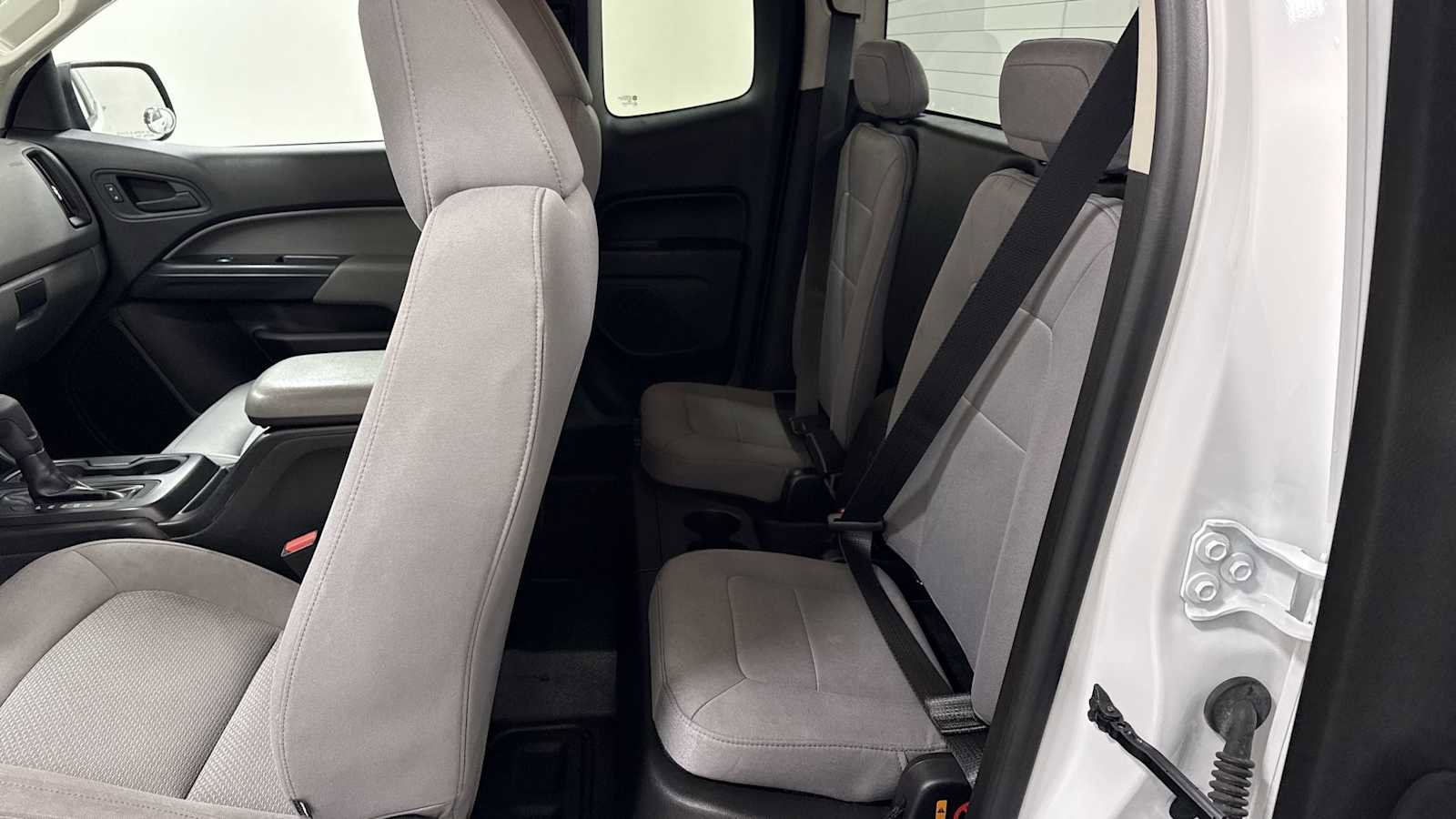 Used 2018 GMC Canyon 2WD Ext Cab 128.3 w/ Convenience Package image 23