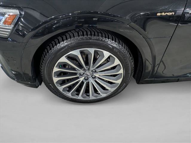 Used 2019 Audi e-tron Prestige image 29