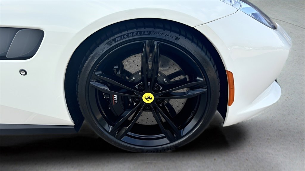 Used 2017 Ferrari GTC4Lusso image 36