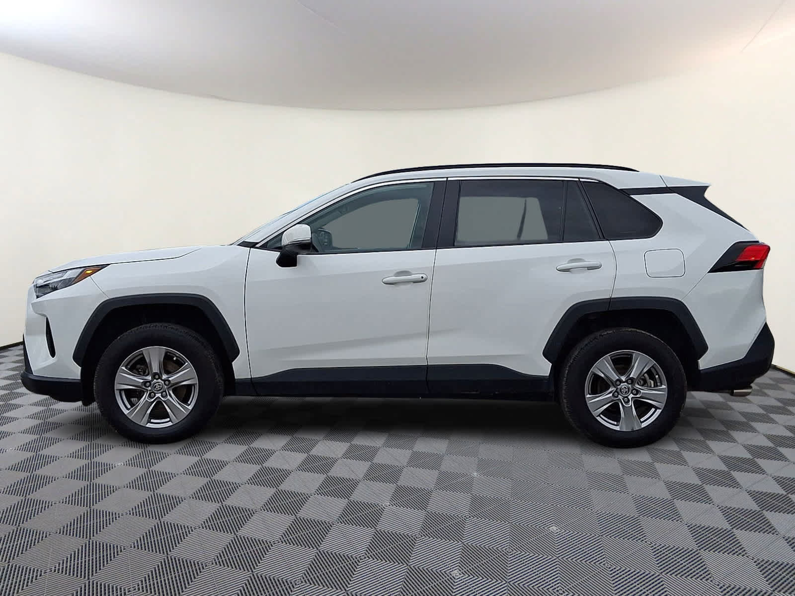 Certified 2024 Toyota RAV4 XLE AWD/4WD image 9