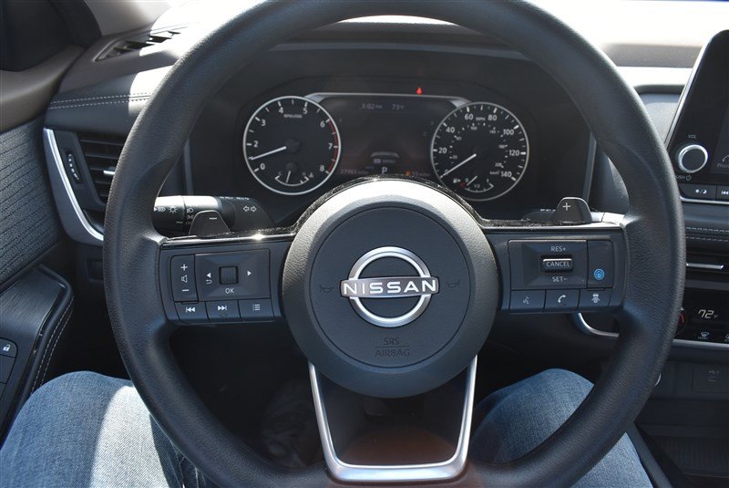 Used 2023 Nissan Rogue SV AWD/4WD image 14
