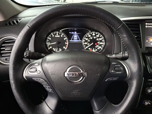 Used 2019 Nissan Pathfinder SV image 21