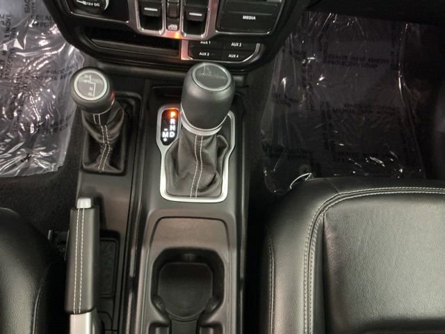 Used 2020 Jeep Gladiator Overland w/ Uconnect 4C Nav & Sound Group image 18
