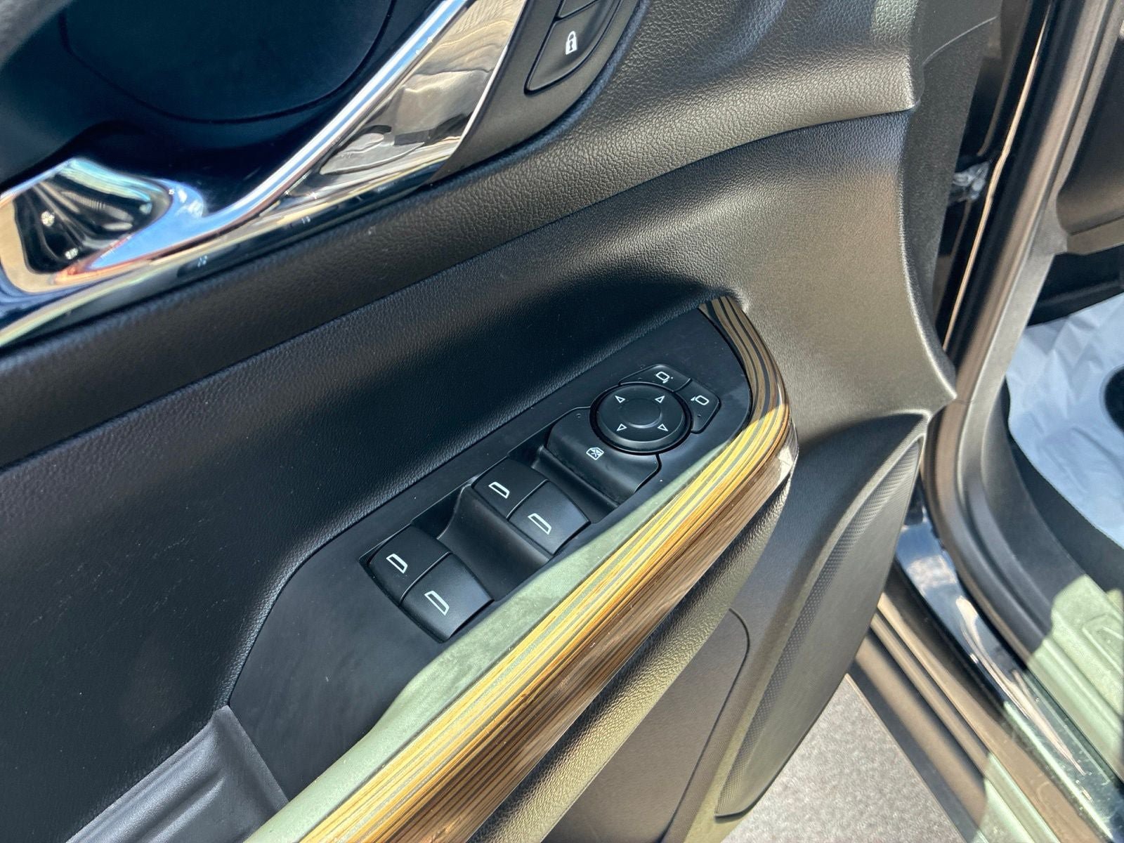 Used 2019 GMC Acadia SLE AWD/4WD image 13