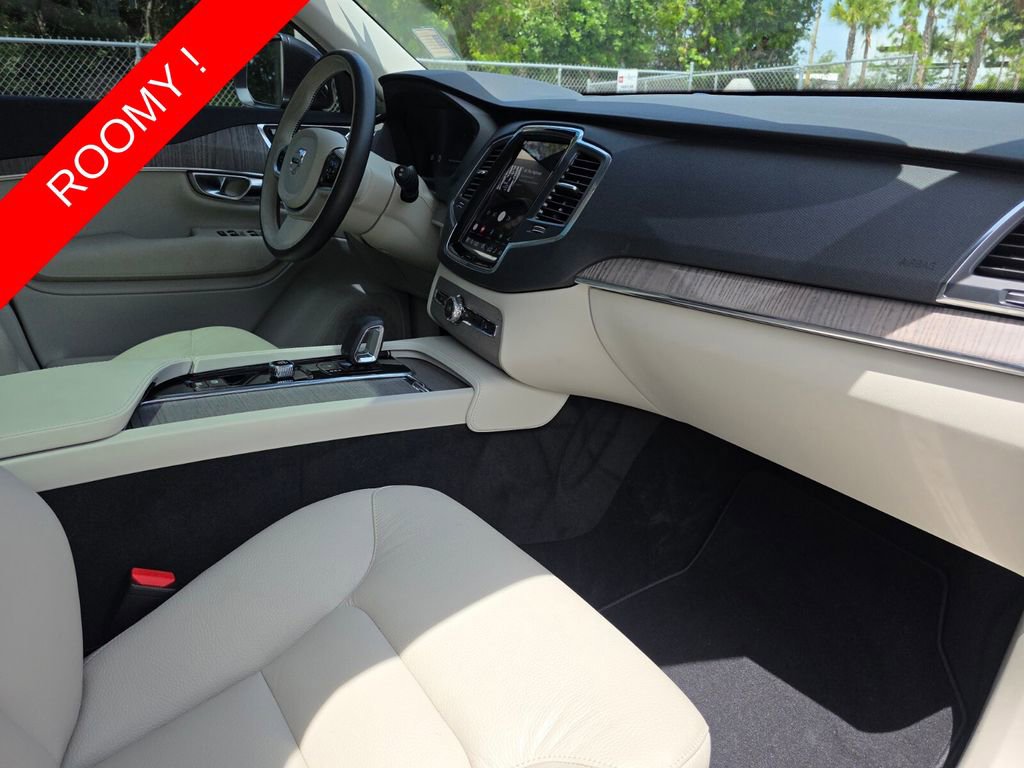 Used 2023 Volvo XC90 B6 Core w/ Protection Package Premier AWD/4WD image 13