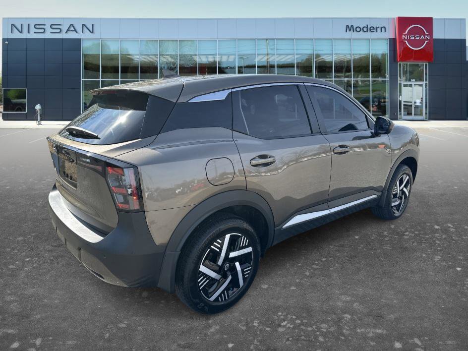 Certified 2025 Nissan Kicks SV image 4