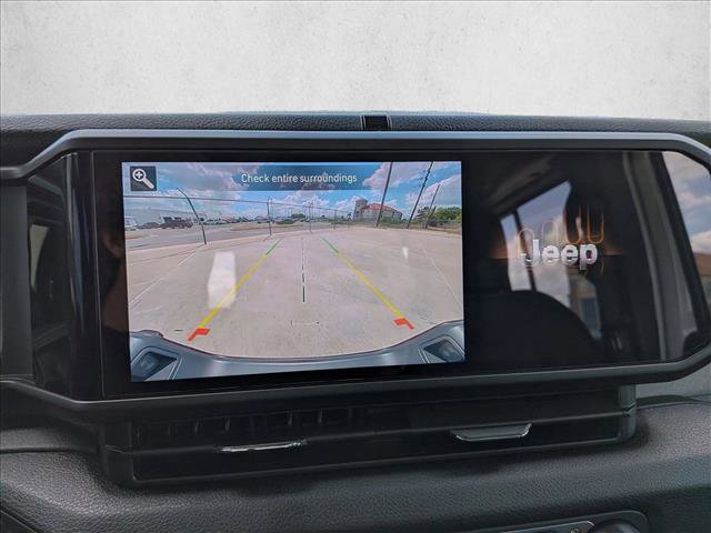 Used 2024 Jeep Gladiator Sport image 13