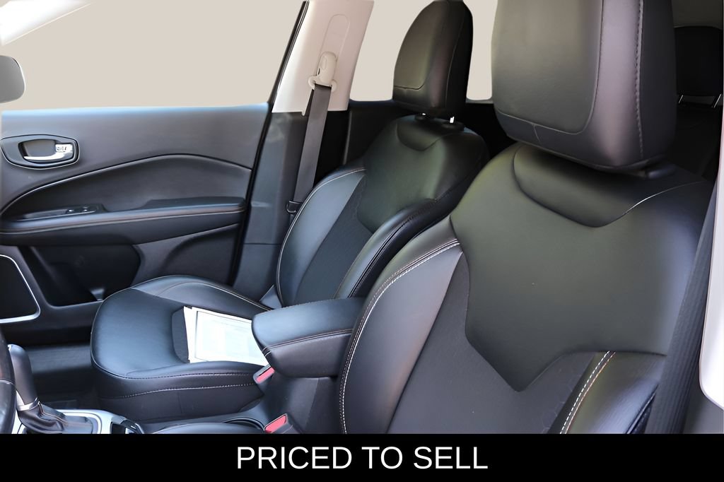 Used 2021 Jeep Compass Latitude w/ Driver Assistance Group AWD/4WD image 11