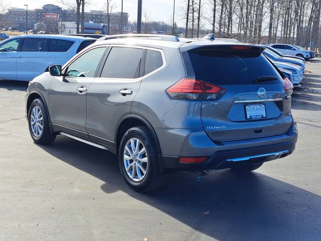 Used 2017 Nissan Rogue SV w/ Sun & Sound Touring Package image 4