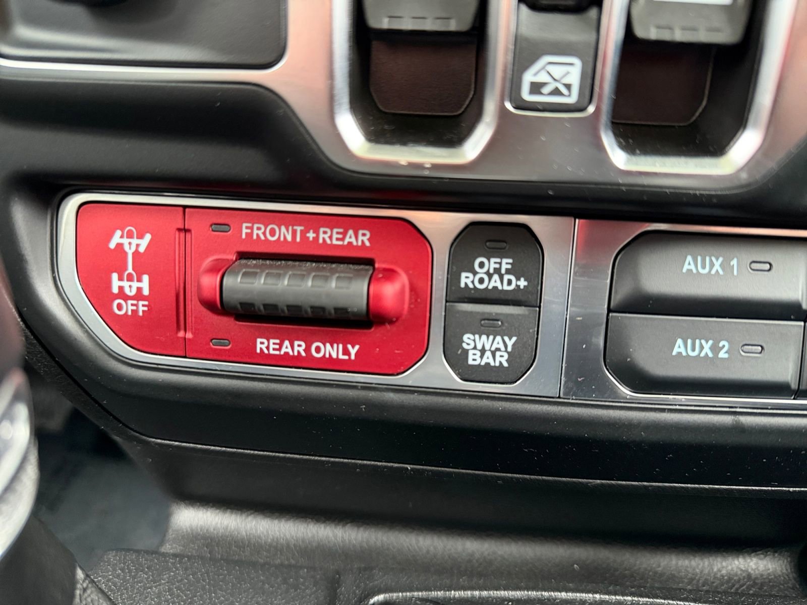 Used 2025 Jeep Wrangler Unlimited Rubicon 4xe w/ Safety Group image 18